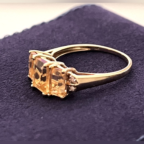 Miadora 10k Yellow Gold Emerald-Cut Citrine & Diamond Ring Size 7 - Picture 3 of 8